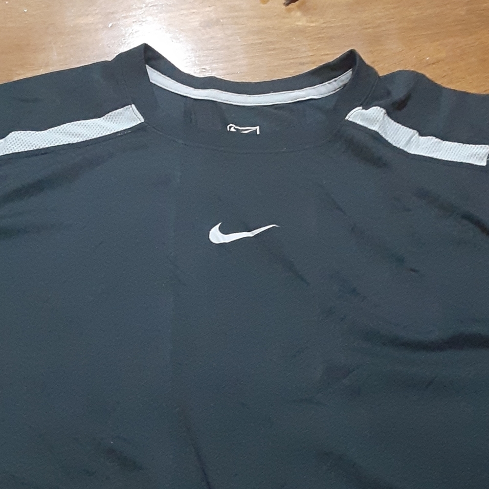 Nike performance T
